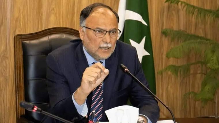 بجٹ میں عوام پر کم سےکم بوجھ ڈالنےکی کوشش کی جارہی ہے: وزیر خزانہ