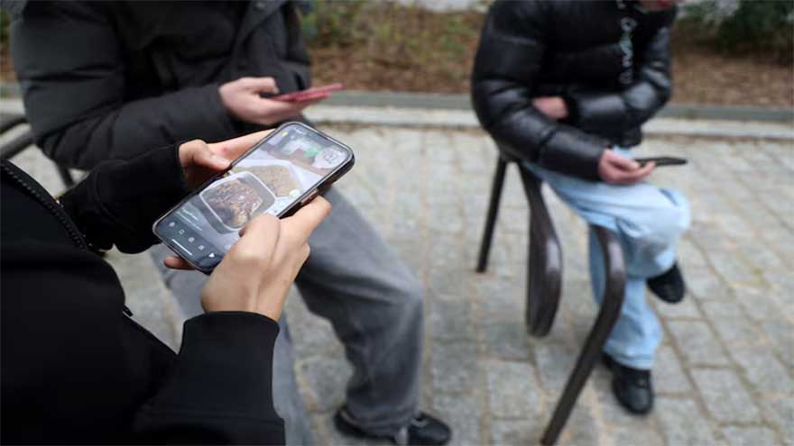 UN rights office says children need better protection online