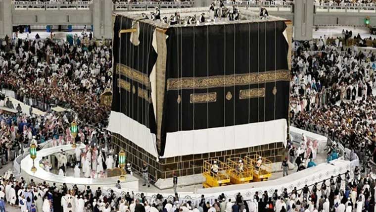 غلافِ کعبہ کلید بردار کے حوالے، یکم محرم کو تبدیل کیا جائے گا