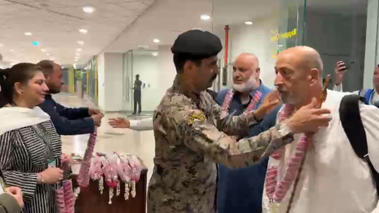 پی آئی اے نے بعد از حج پروازوں کا آغاز کر دیا، پہلا قافلہ پاکستان واپس پہنچ گیا