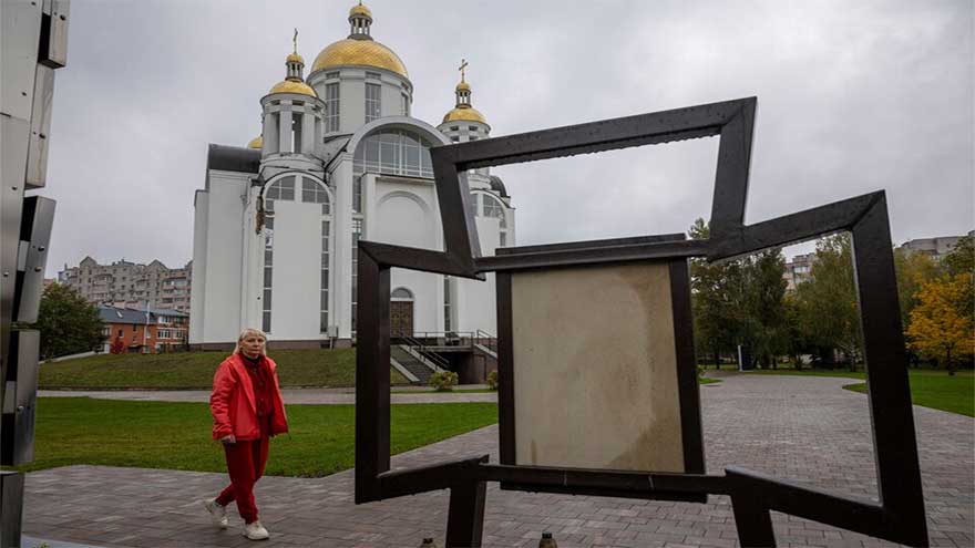 How Trump's Ukraine aid cuts undermine justice for Russian war crimes