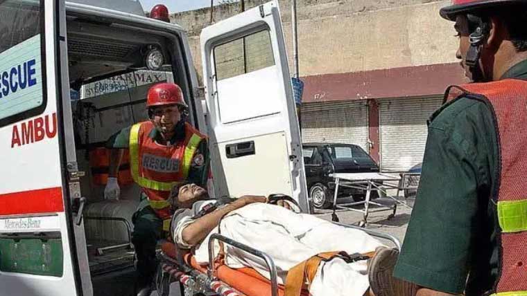 اسلام آباد میں خوفناک ٹریفک حادثہ، 2 افراد جاں بحق، 4 شدید زخمی