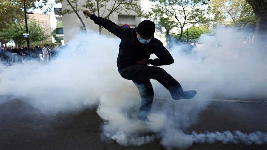 Attackers douse teacher in petrol as student protests rage across France