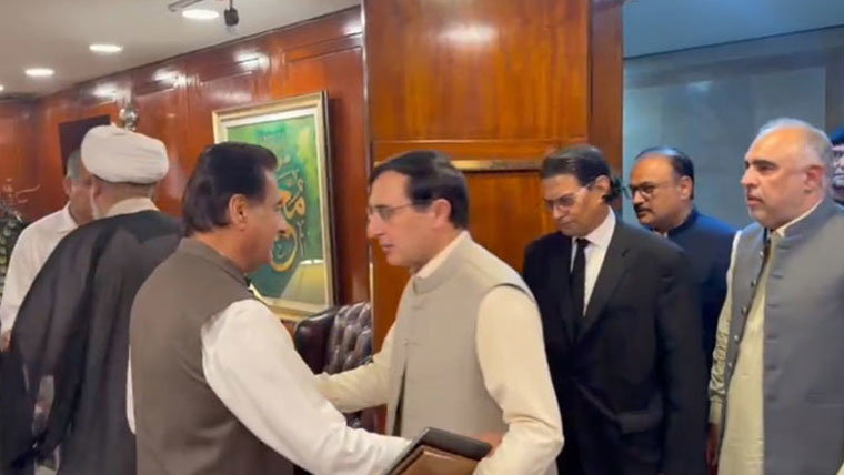 حکومت اور پی ٹی آئی میں مذاکرات، آج دوبارہ دو بجے ملاقات ہوگی