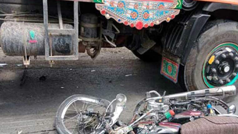 بہاولنگر میں تیز رفتار ٹرک تلے کچلے جانے سے موٹرسائیکل سوار خاتون جاں بحق