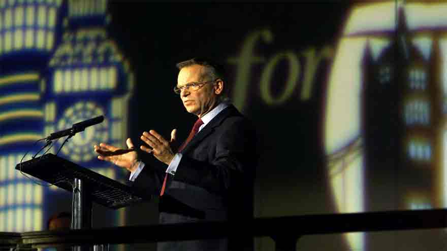 Jeffrey Archer, bestselling UK novelist and scandal-plagued politician, dies aged 86