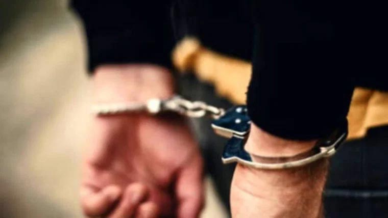 لاڑکانہ: کاریں اور موٹرسائیکلیں چوری کرنیوالے گروہ کی خاتون سمیت 4 ملزم گرفتار