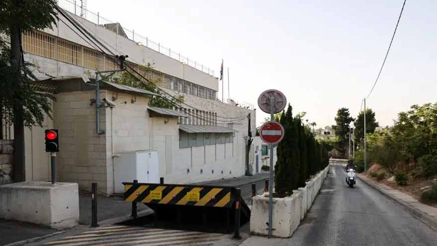 Israel drastically reduces British diplomatic presence in Jerusalem