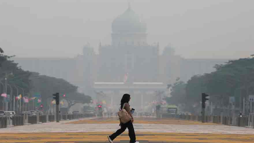 Malaysia closes schools in several states, territories due to haze