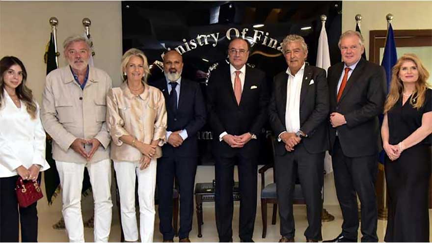 Pakistan invites Dutch investors to explore business opportunities as reserves reach $21.4 billion