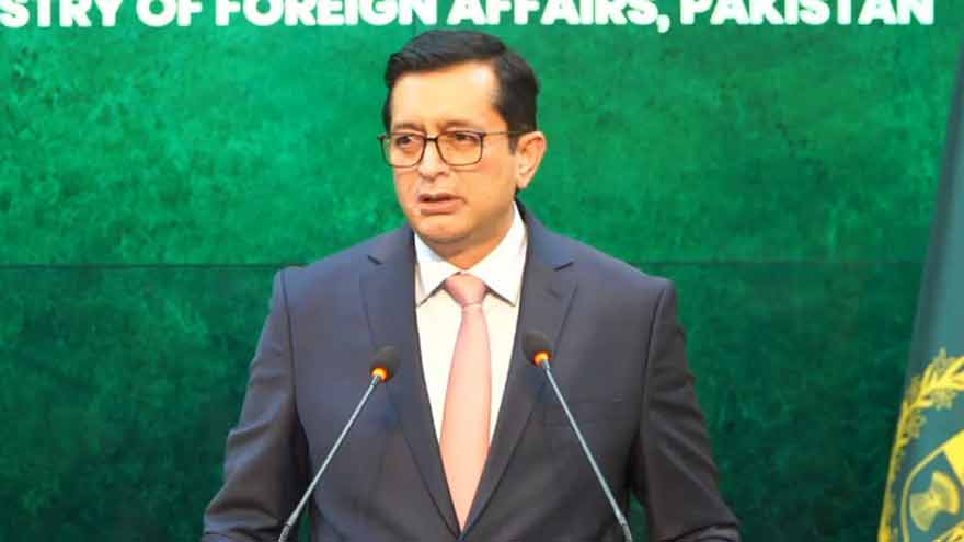Pakistan stands firmly with Saudi Arabia amid Houthi attacks: FO