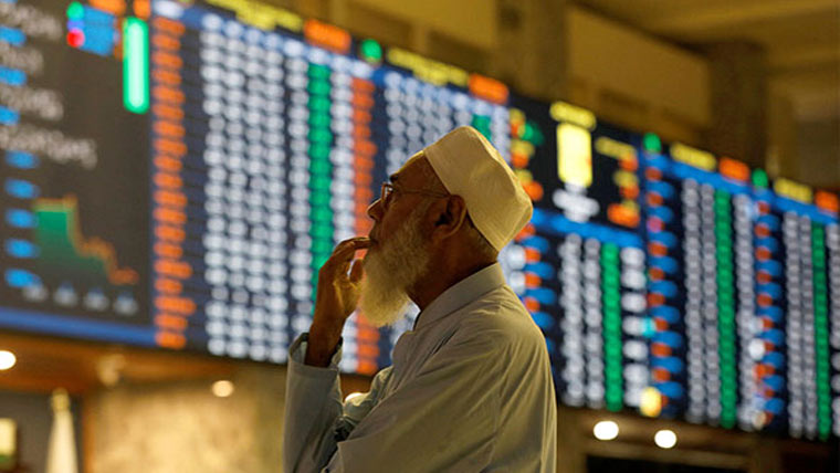 پاکستان سٹاک مارکیٹ میں مندی، ہنڈرڈ انڈیکس 900 پوائنٹس گر گیا