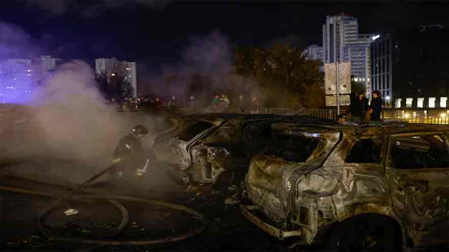 Trump says US still sharing intel, even as Ukraine reports attacks with no warnings