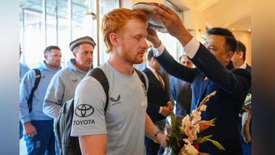 England cricket team arrives in Pakistan for ODI tri-series