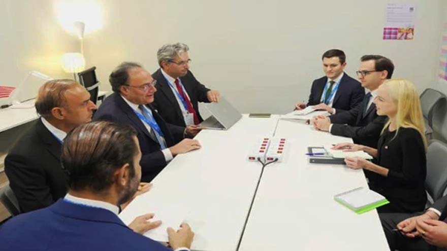 Finmin Aurangzeb stresses export-led growth, debt sustainability