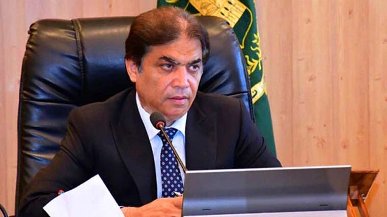 ریلوے کوچز کے پرزوں کی بروقت خریداری نہ ہونے پر وفاقی وزیر برہم، انکوائری کا حکم