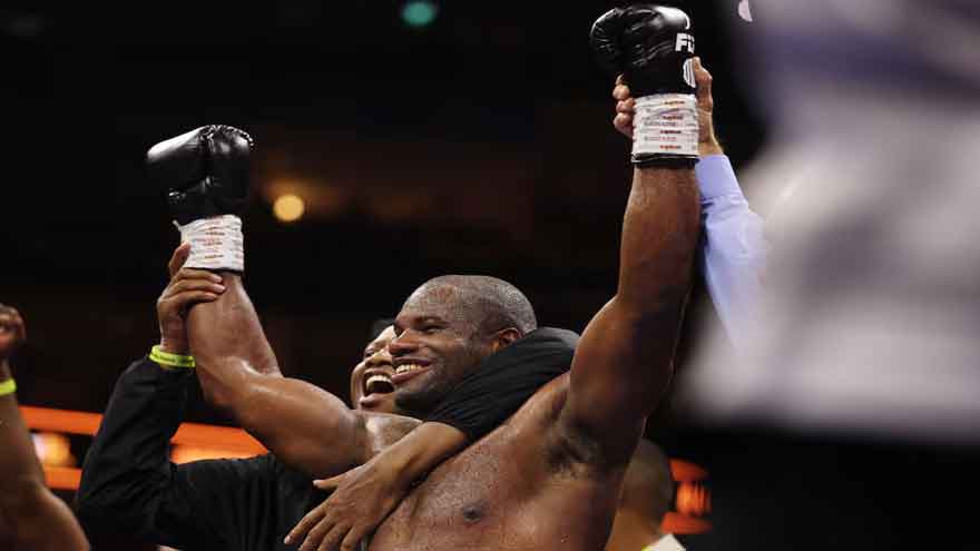 Dubois defeats Wardley in short order to retain WBO heavyweight title