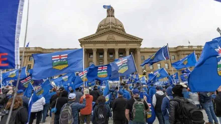 What does Alberta's referendum on separation from Canada mean?