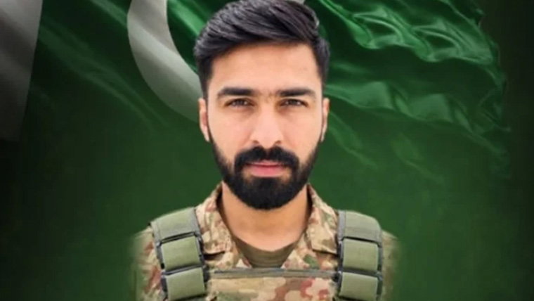 میجر وجاہت وحید شہید کی نماز جنازہ ادا، لاہور میں سپردخاک