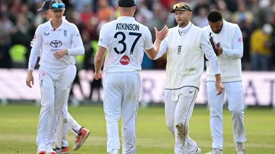 Coach of England's test team should be English, says New Zealander Fleming