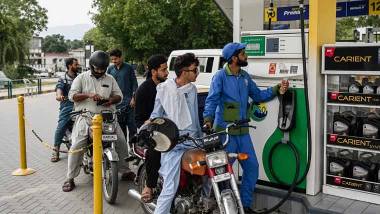 حکومت نے پٹرولیم مصنوعات کی قیمتوں میں اضافہ کردیا