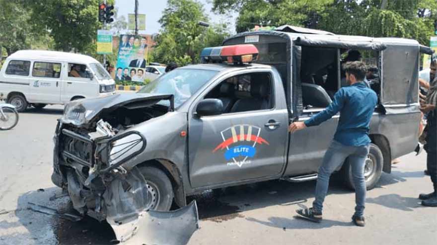 Cop dead, five injured as Elite force van overturns in Muridke