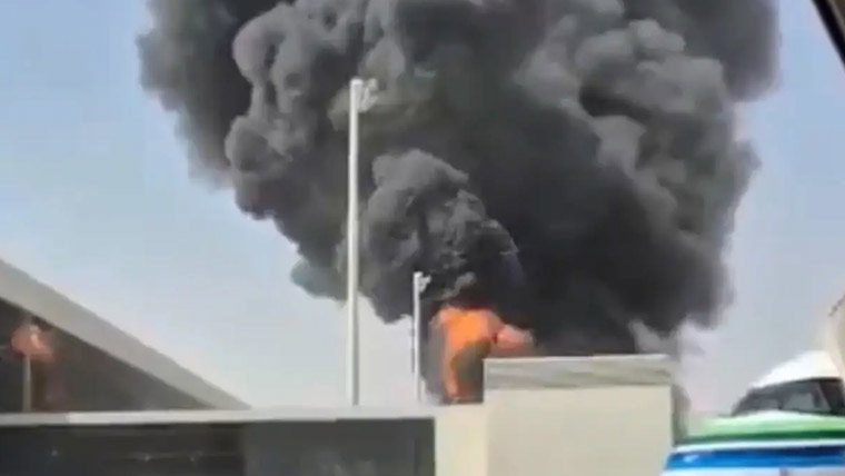 سعودی آرامکو آئل فیلڈ اور دمام ایئرپورٹ پر حملے، 3 افراد ہلاک، 8 زخمی