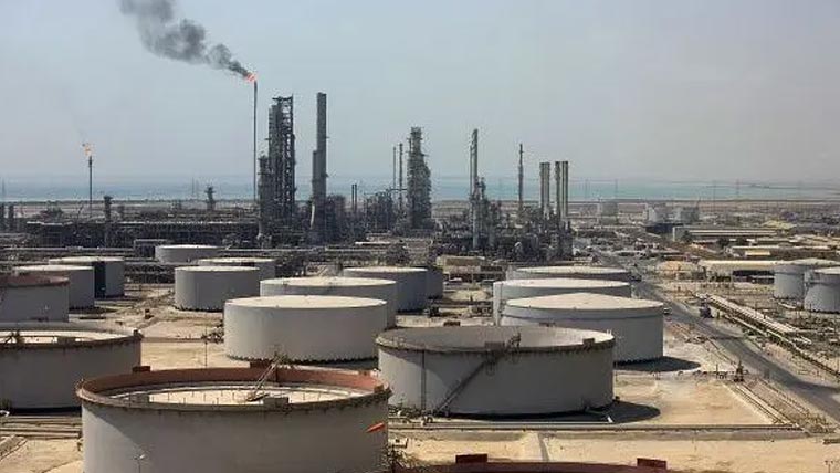 سعودی آرامکو آئل فیلڈ اور دمام ایئرپورٹ پر حملے، 3 افراد ہلاک، پاکستانی سمیت 8 زخمی