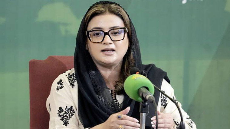 حنا پرویز بٹ کی باتیں حکومت کیلئے شرمندگی کا باعث بنتی ہیں: عظمیٰ بخاری