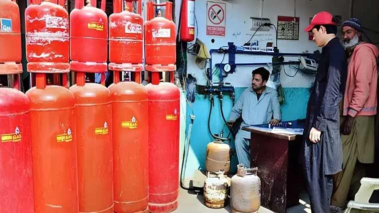 صارفین کیلئے اچھی خبر، ایل پی جی 50 روپے فی کلو سستی ہونے کا امکان