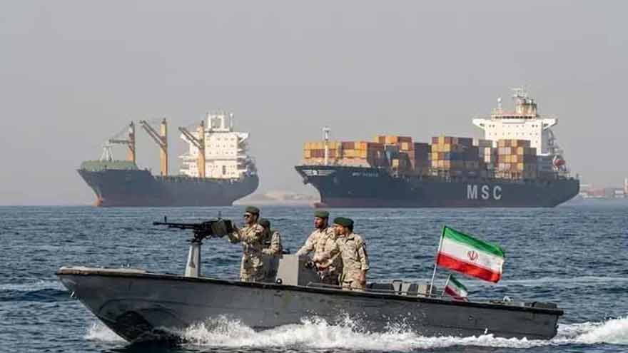 Iran threatens to target US military bases over Strait of Hormuz dispute