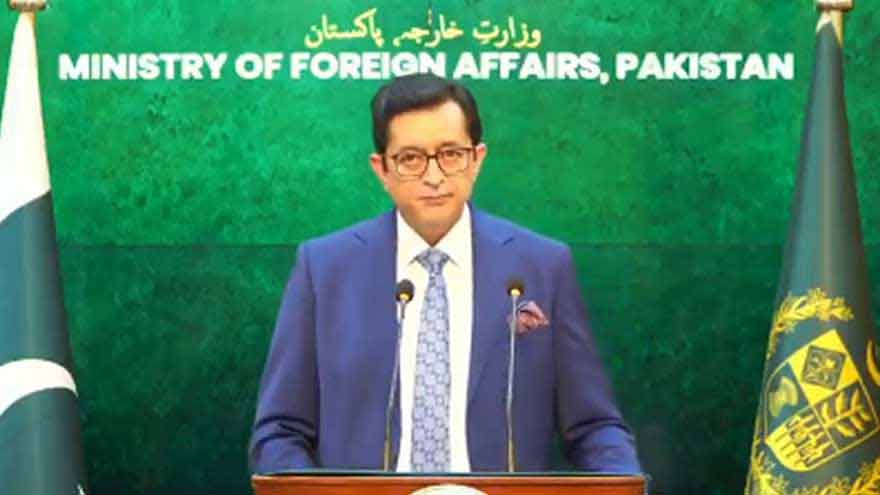 Pakistan reaffirms commitment to peace, says fully prepared to protect borders