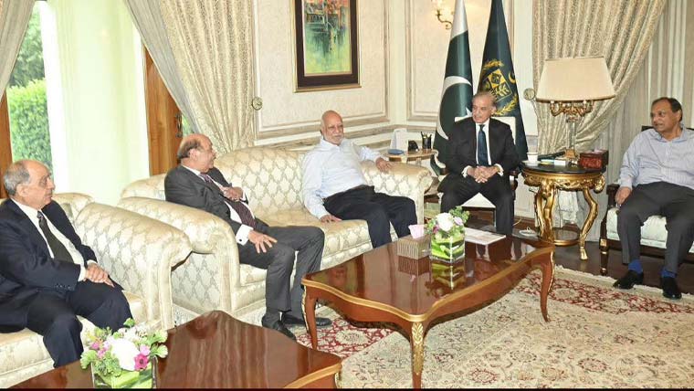 وزیراعظم سے لاہور چیمبر آف کامرس کے فاؤنڈرز گروپ کے وفد کی ملاقات