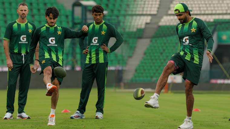ون ڈے ٹرائی سیریز کا چوتھا میچ آج پاکستان اور انگلینڈ کے درمیان کھیلا جائے گا