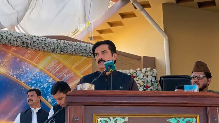  خیبرپختونخوا وفاق کے تعاون کے بغیر نہیں چل سکتا، دہشتگردی کیخلاف ملکر لڑنا ہوگا: گورنر