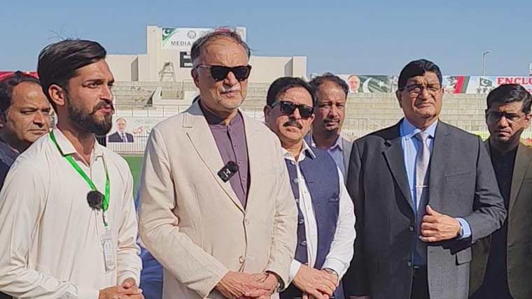 نارووال میں پاک چین ہاکی میچ، احسن اقبال کا کھیلوں کی سرگرمیوں کی بحالی پر اظہارِ مسرت