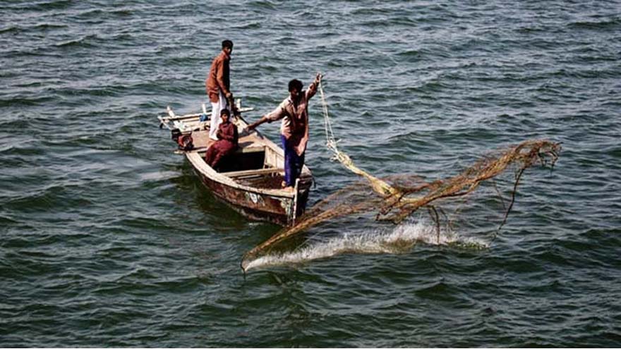 Four Pakistani fishermen return home after nine years in Indian jails