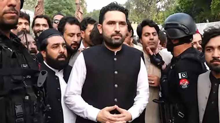 ریڈیو پاکستان حملہ کیس: سہیل آفریدی سمیت پانچ ملزمان کے وارنٹ گرفتاری جاری