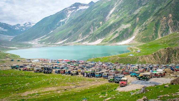 پاکستان میں غیر ملکی سیاحت میں ریکارڈ اضافہ، 2 سال میں کتنے سیاح آئے؟