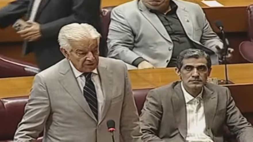 Khawaja Asif rejects Fazlur Rehman's remarks, says CDF Munir visited Tehran for regional peace