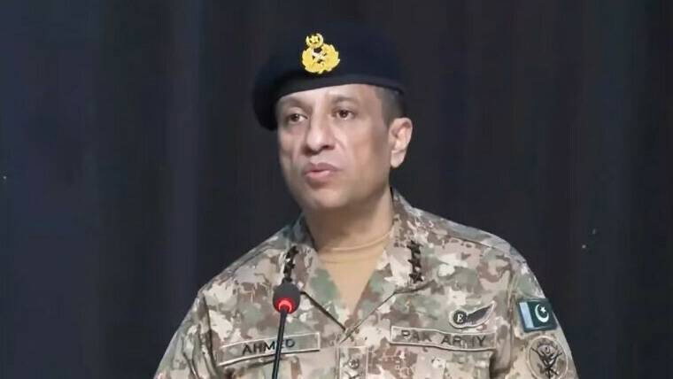 ڈی جی آئی ایس پی آر کا دورہ پشاور، طلبہ کیساتھ خصوصی نشست