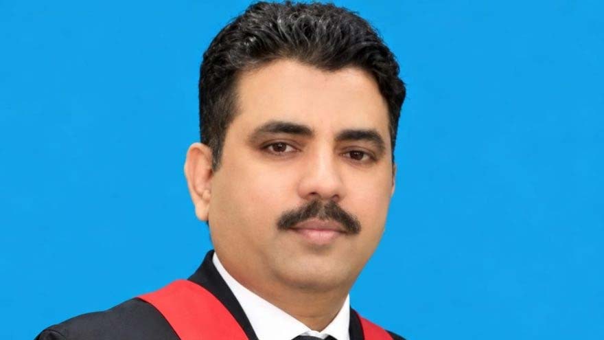 LHC orders abolition of traditional patient slip system in Punjab hospitals within four weeks