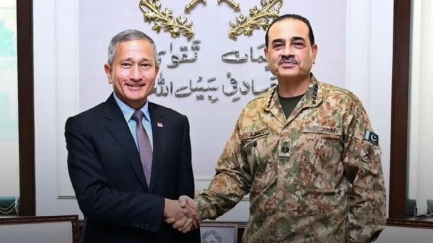 Singapore foreign minister calls on Field Marshal Asim Munir at GHQ