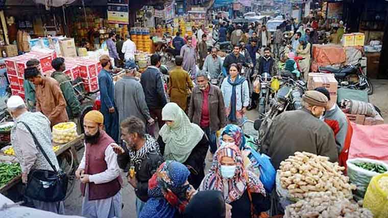 پاکستان میں غربت کی شرح 29 فیصد، غریب اور امیر  کے درمیان خلیج وسیع
