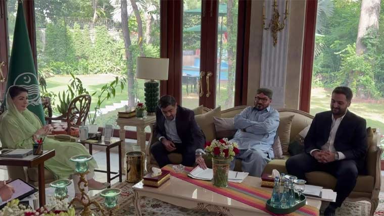 مریم نواز سے ڈی جی خان کے ارکان اسمبلی کی ملاقات، ترقیاتی منصوبوں پر تبادلہ خیال