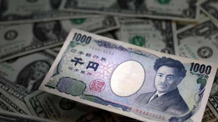Yen hangs near 160 amid BOJ rate-hike bets, dollar wobbles
