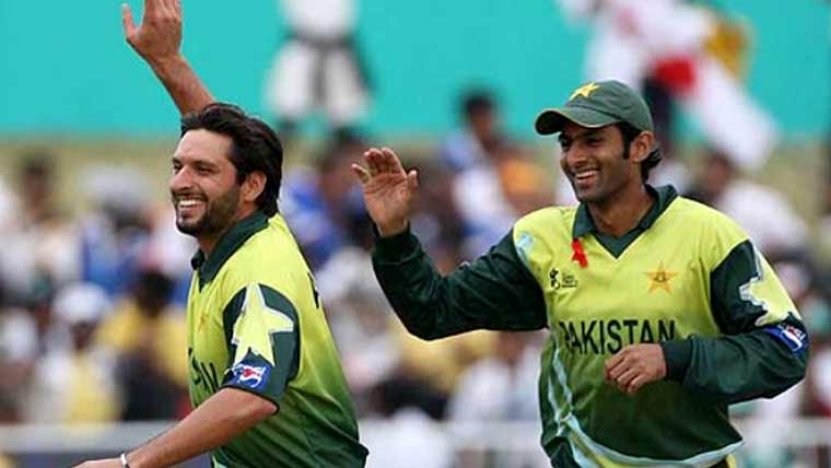 پاکستان کرکٹ کو تباہ کردیا، سابق کرکٹرز کی پی سی بی کے فیصلے پر کڑی تنقید