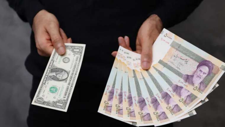 ایرانی کرنسی کی قدر میں تاریخی گراوٹ، ایک امریکی ڈالر 22 لاکھ ایرانی ریال کا ہو گیا