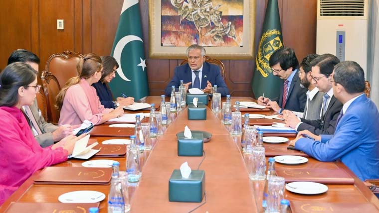 اسحاق ڈار کی زیر صدارت اجلاس، حالیہ سفارتی سرگرمیوں اور آئندہ ترجیحات کا جائزہ