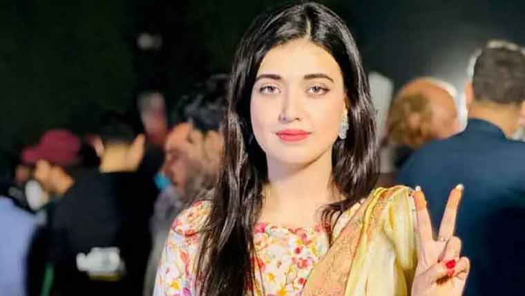زمان پارک کے باہر پولیس پر حملہ کیس، فلک جاوید کی ضمانت منظور
